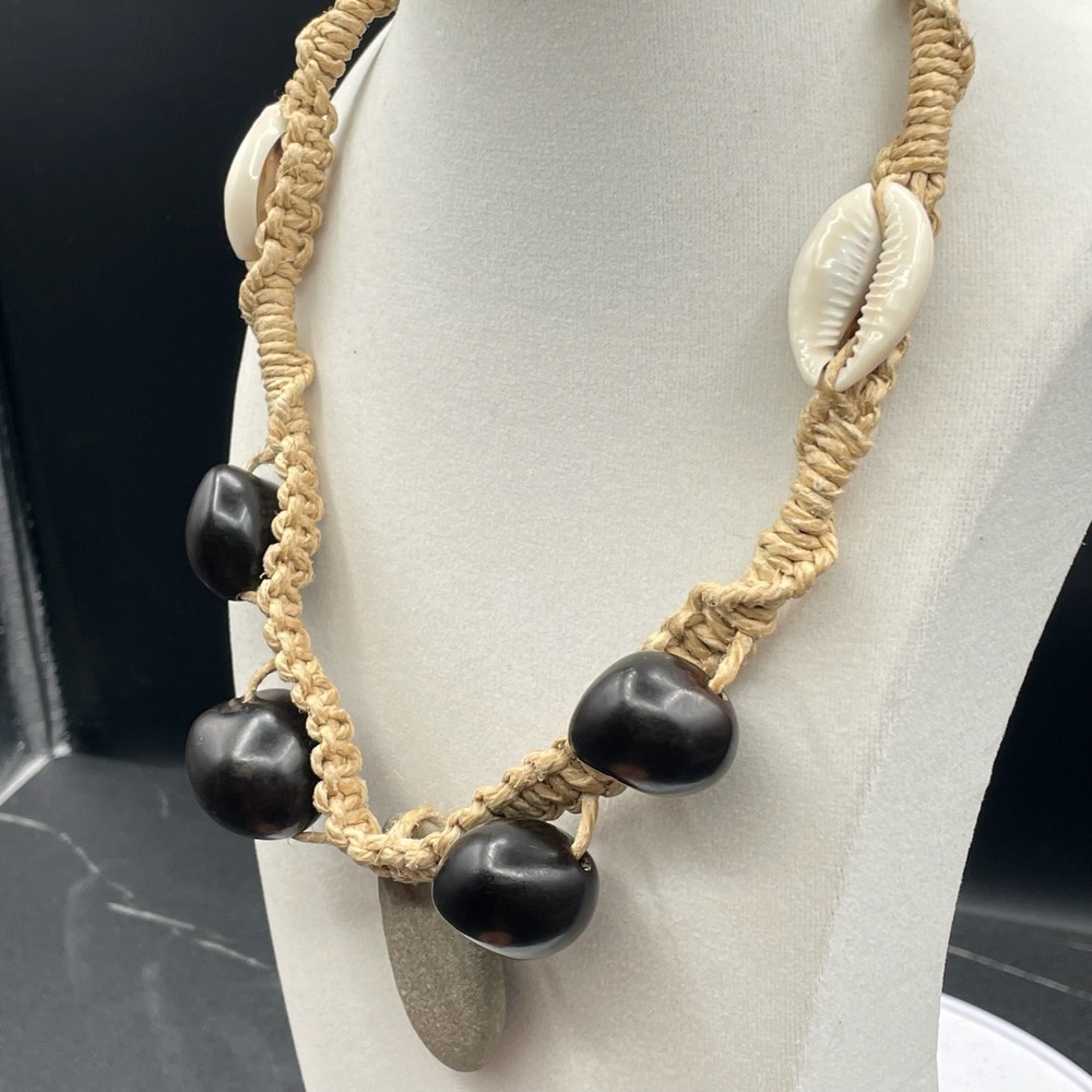 Vintage Handmade Womens Black Mother Of Pearl‎ & Shell Fashion Pendant Necklace - Picture 10 of 14